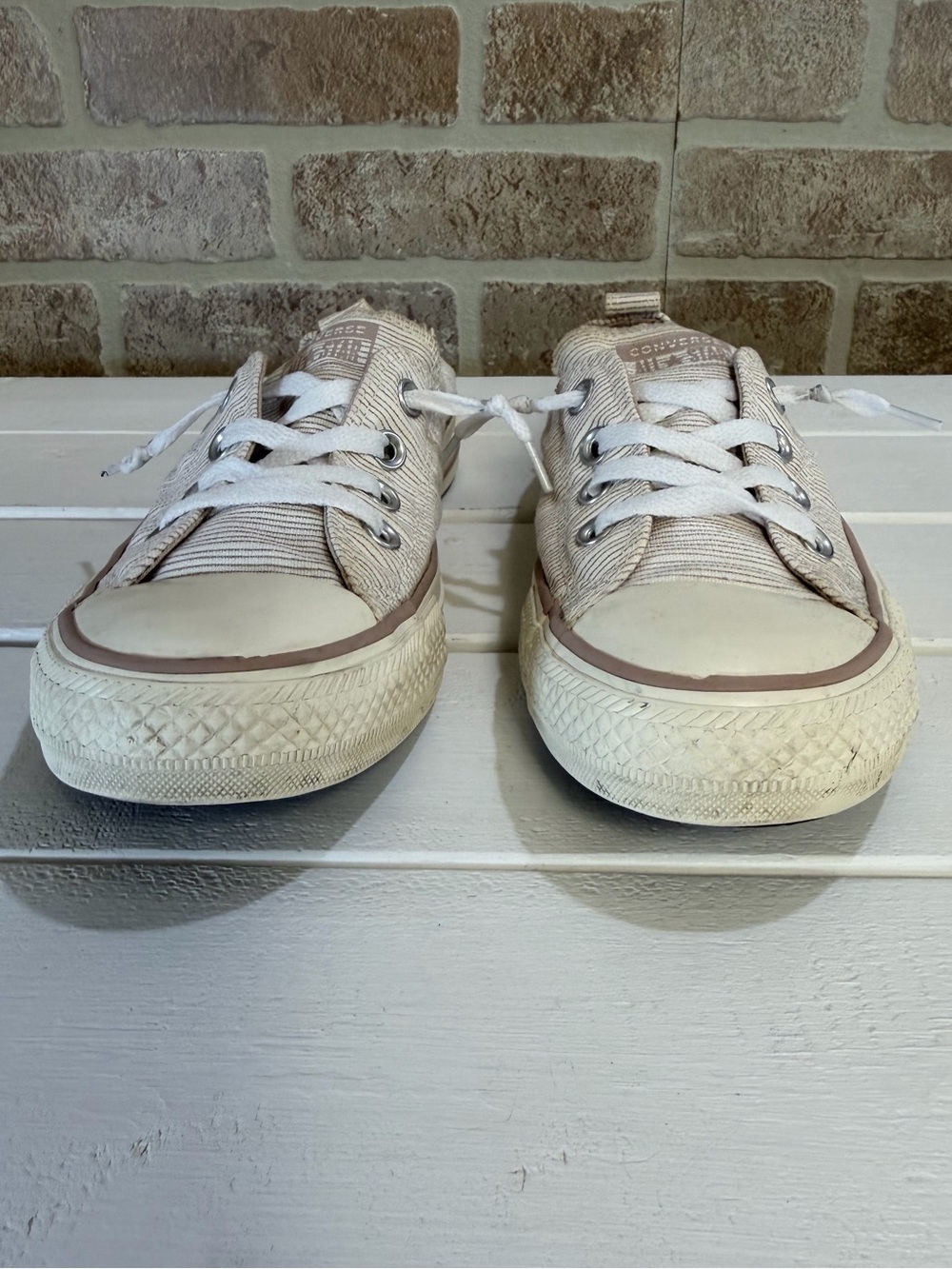 Converse Shoreline Slip-On Sneakers Size 9 Beige Stripe Elastic Canvas Low Top - Picture 3 of 10